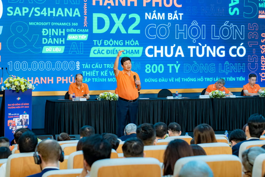 Chủ tịch HĐQT FPT Trương Gia Bình chia sẻ Chiến lược DC5 tại sự kiện