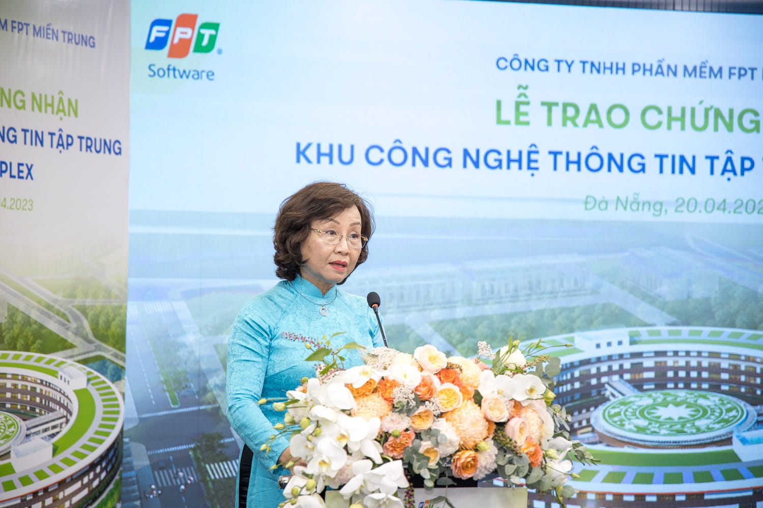 Ms. Ngo Thi Kim Yen - a member of the City Party Committee and Deputy Chairwoman of the City People's Committee - was sharing at the event.