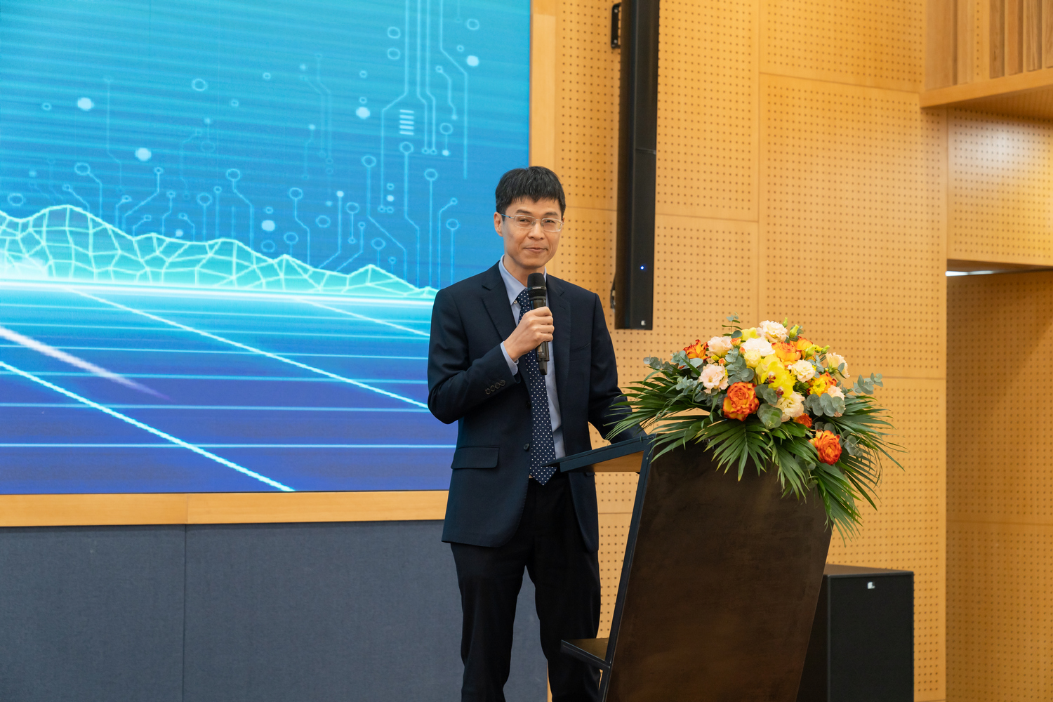 Prof. Dr. Tu Minh Phuong - PTIT Chairman - spoke at the event